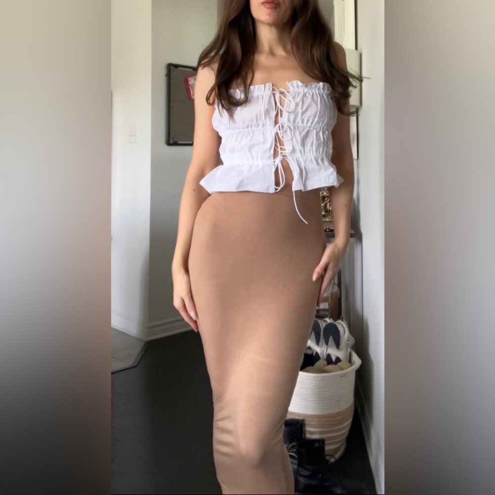 Missguided tan long skirt - Picture 8 of 10